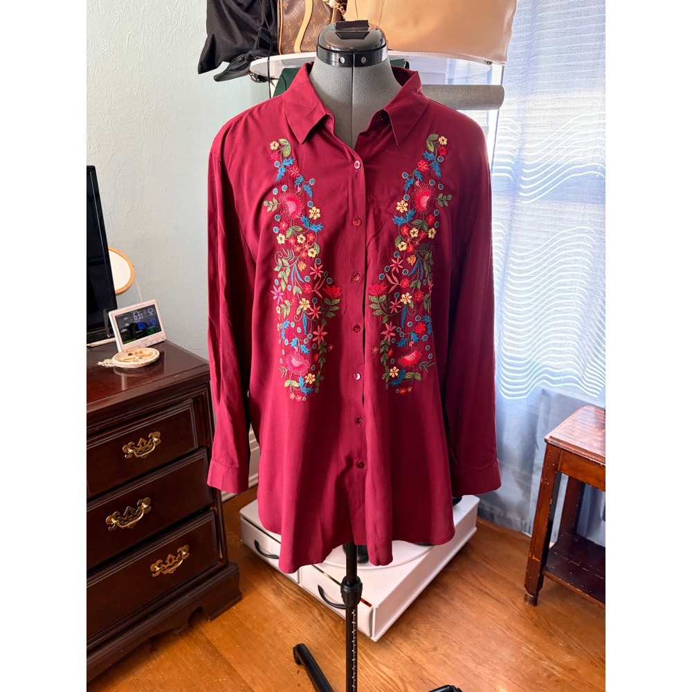 Grand & Greene Blouse Burgundy Floral Embroidered Boho Cottagecore roll-tab 3/4